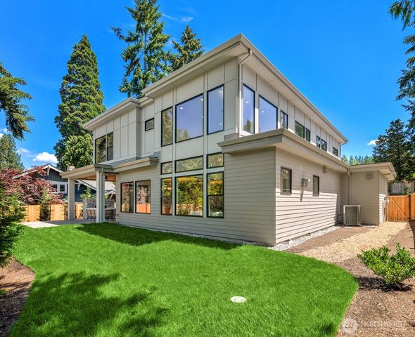 719 19th Lane W, Kirkland, WA 98033