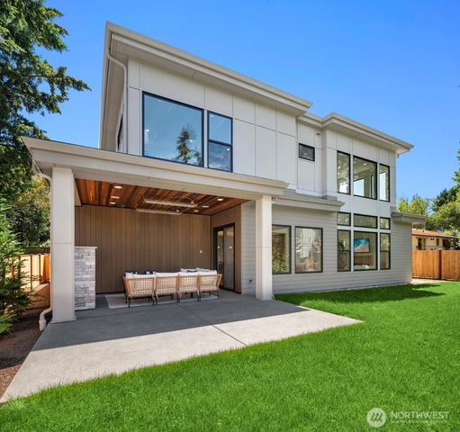 719 19th Lane W, Kirkland, WA 98033