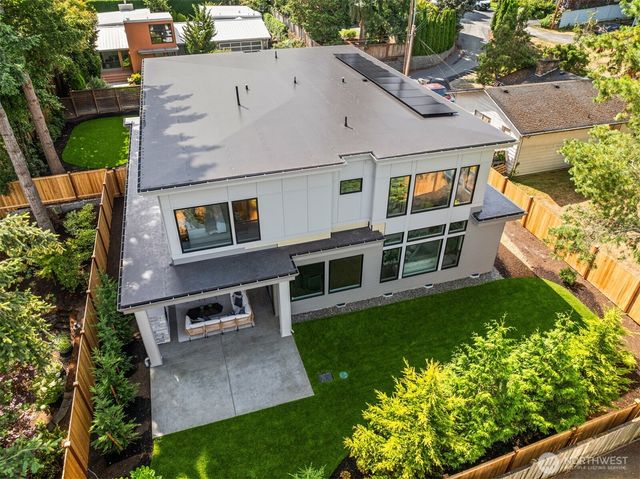 719 19th Lane W, Kirkland, WA 98033
