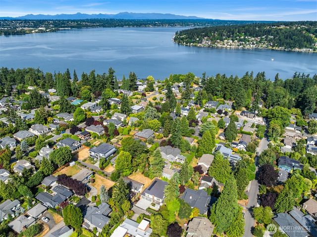 719 19th Lane W, Kirkland, WA 98033