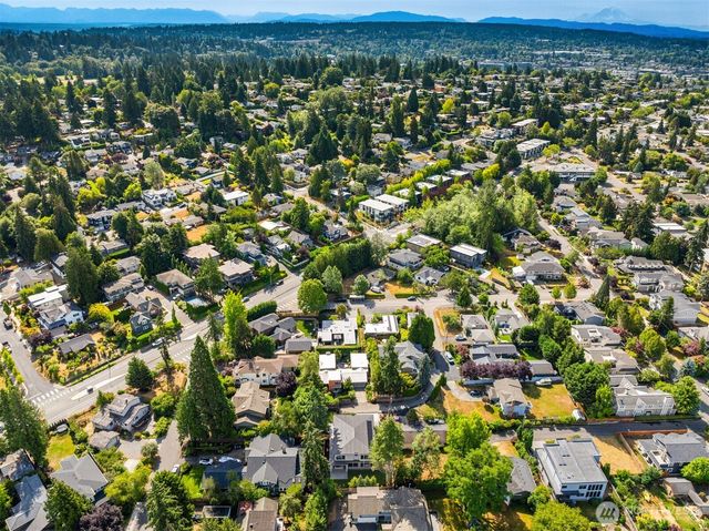719 19th Lane W, Kirkland, WA 98033