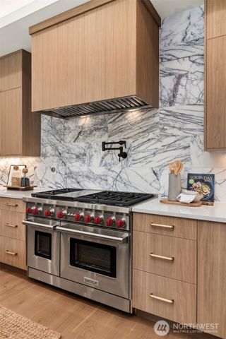 719 19th Lane W, Kirkland, WA 98033