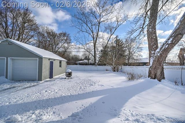 539 Fowler Street, Howell, MI 48843