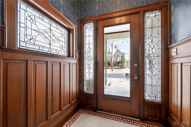 34 Richmond Avenue, Buffalo, NY 14222