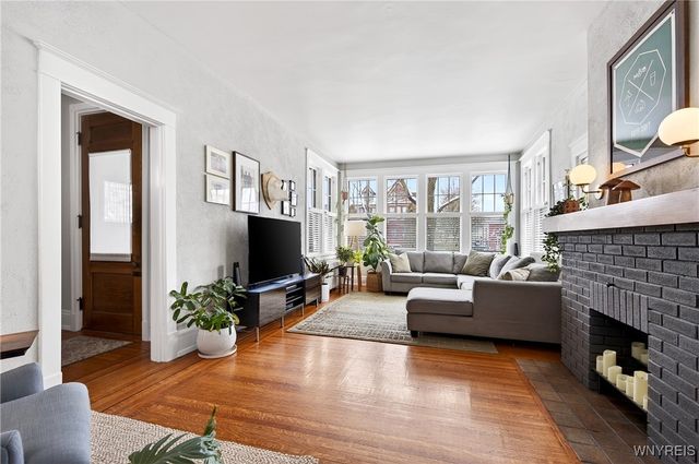 34 Richmond Avenue, Buffalo, NY 14222