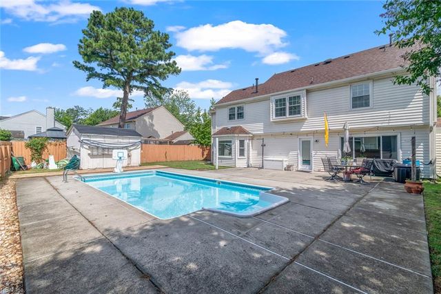 1849 Chestwood DR, Virginia Beach, VA 23453