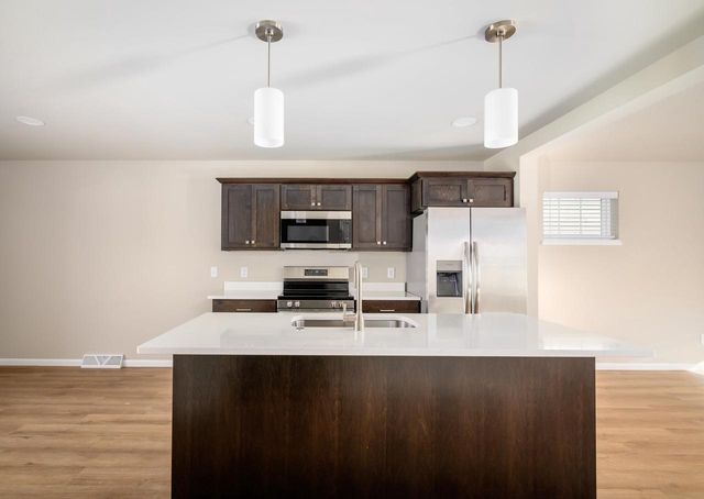 10114 Mosaic Way, Middleton, WI 53562