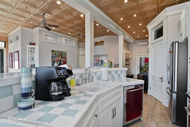 719 Marshall Street D, Shreveport, LA 71101