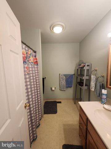 22 THEODORE AVE, Maple Shade, NJ 08052