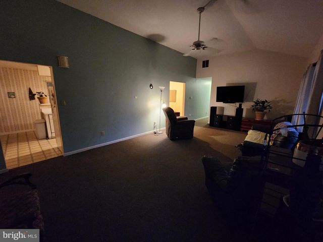 22 THEODORE AVE, Maple Shade, NJ 08052