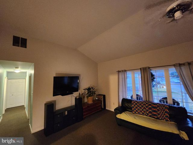 22 THEODORE AVE, Maple Shade, NJ 08052