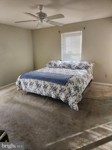 22 THEODORE AVE, Maple Shade, NJ 08052