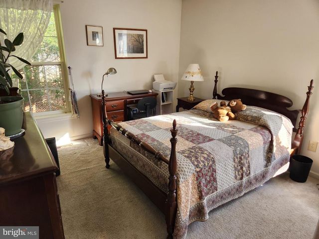 22 THEODORE AVE, Maple Shade, NJ 08052