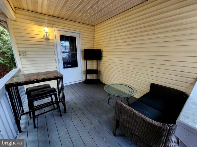 22 THEODORE AVE, Maple Shade, NJ 08052