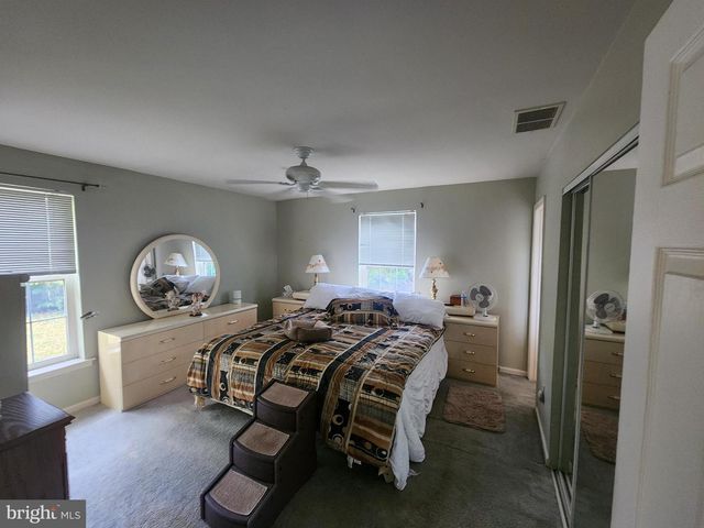 22 THEODORE AVE, Maple Shade, NJ 08052