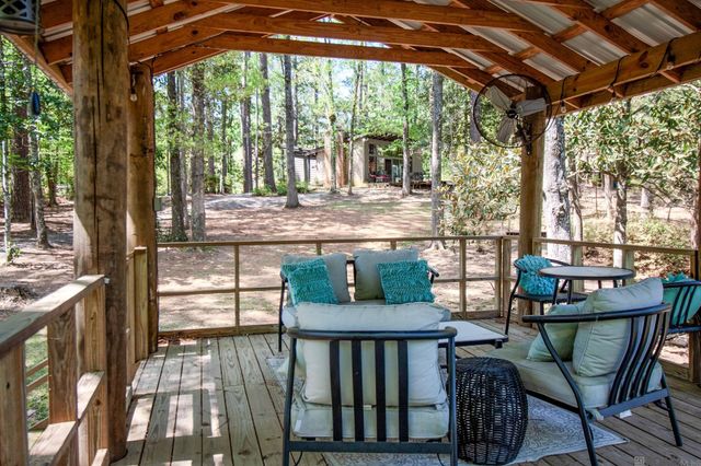 12286 Fairlane Rd, St Francisville, LA 70775