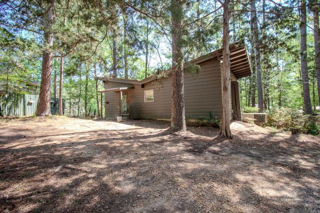 12286 Fairlane Rd, St Francisville, LA 70775