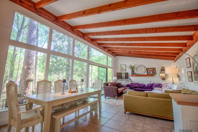 12286 Fairlane Rd, St Francisville, LA 70775