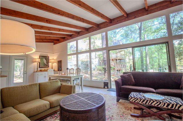 12286 Fairlane Rd, St Francisville, LA 70775