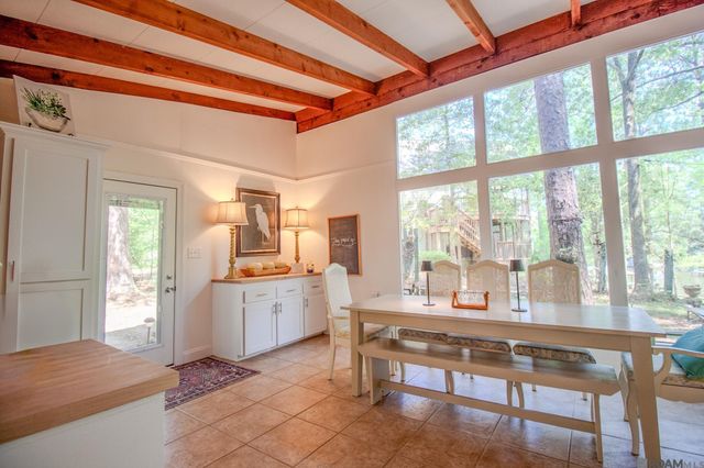 12286 Fairlane Rd, St Francisville, LA 70775