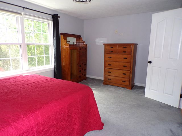 6 Pleasant Street, Hooksett, NH 03106