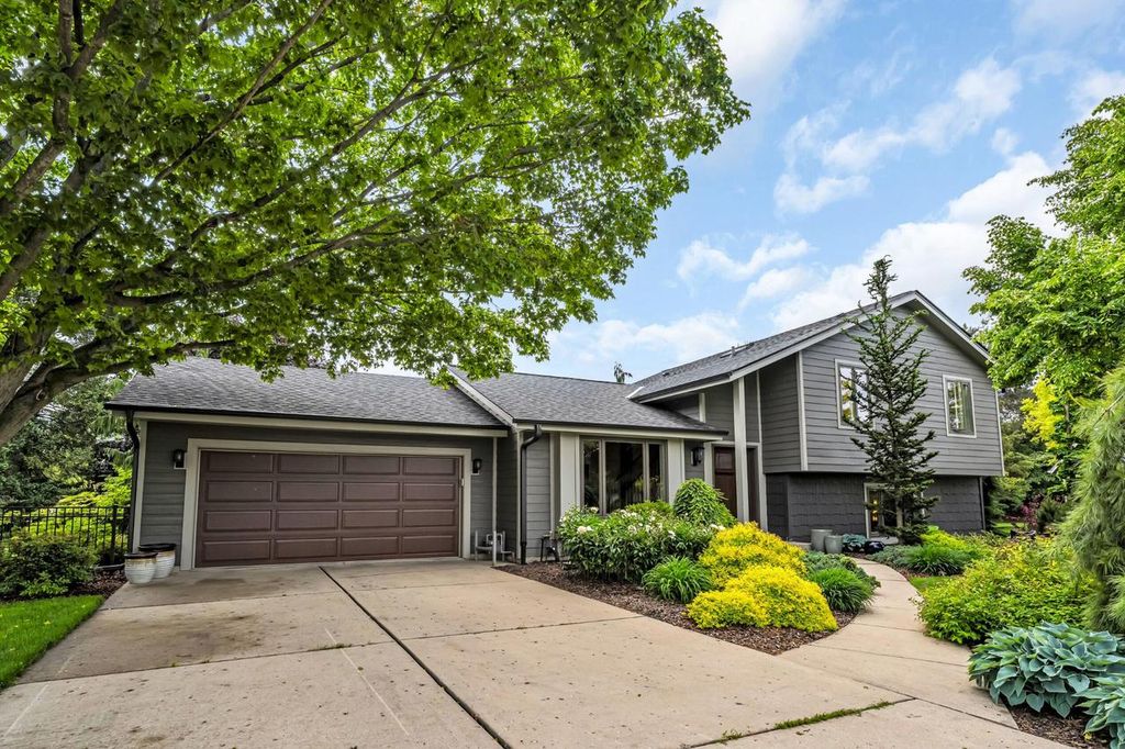 4137 Nantucket PLACE, Mount Pleasant, WI 53405