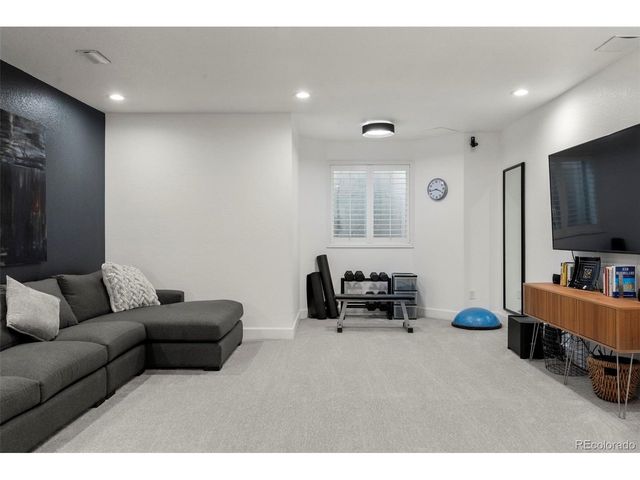 186 S Garfield St, Denver, CO 80209