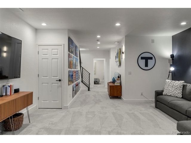 186 S Garfield St, Denver, CO 80209