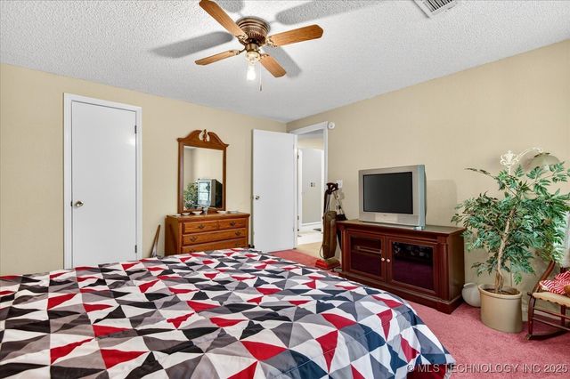 1329 Oakdale Drive, Bartlesville, OK 74006