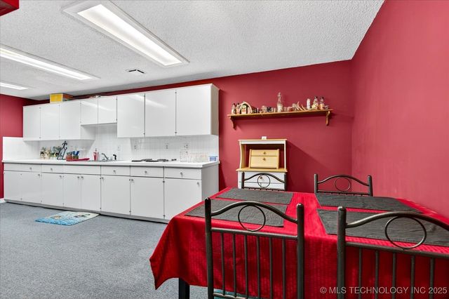 1329 Oakdale Drive, Bartlesville, OK 74006