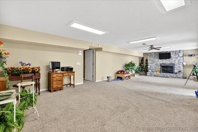 1329 Oakdale Drive, Bartlesville, OK 74006