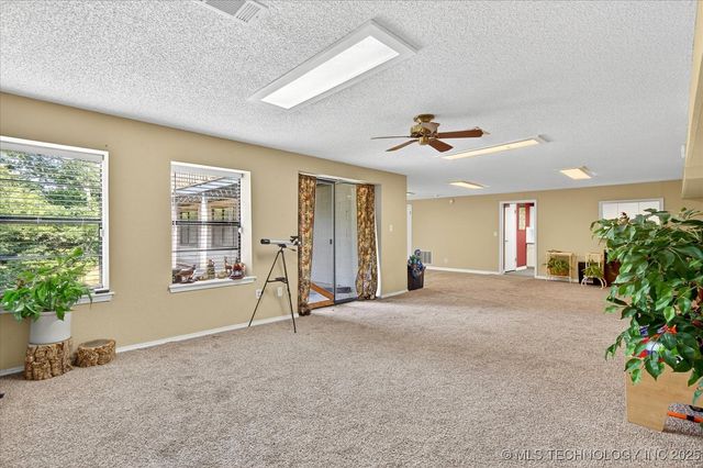 1329 Oakdale Drive, Bartlesville, OK 74006