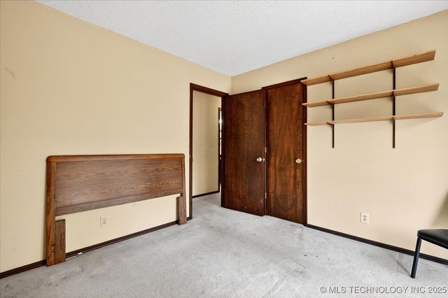 1329 Oakdale Drive, Bartlesville, OK 74006