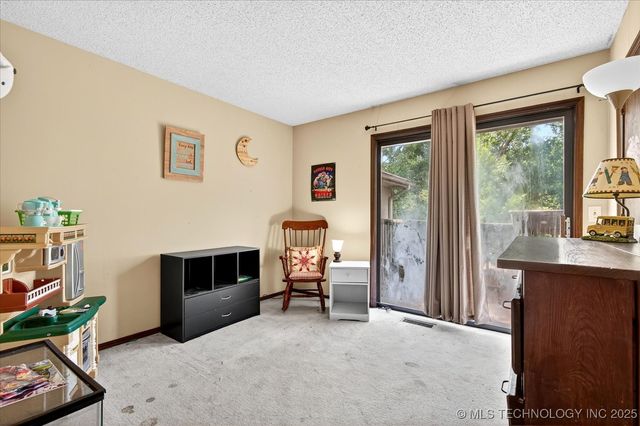 1329 Oakdale Drive, Bartlesville, OK 74006