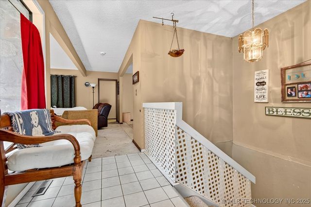 1329 Oakdale Drive, Bartlesville, OK 74006