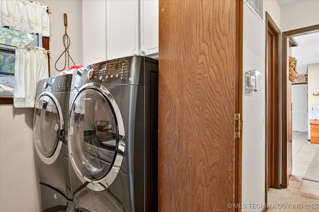 1329 Oakdale Drive, Bartlesville, OK 74006