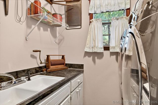 1329 Oakdale Drive, Bartlesville, OK 74006