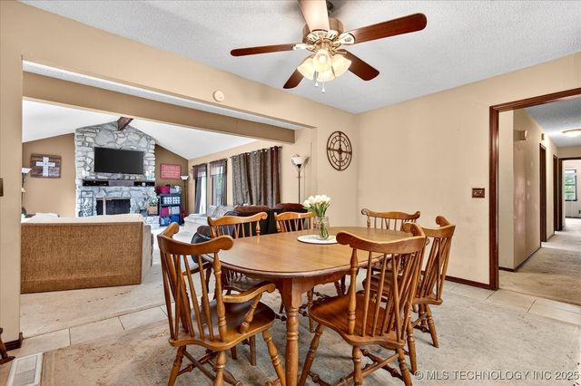 1329 Oakdale Drive, Bartlesville, OK 74006