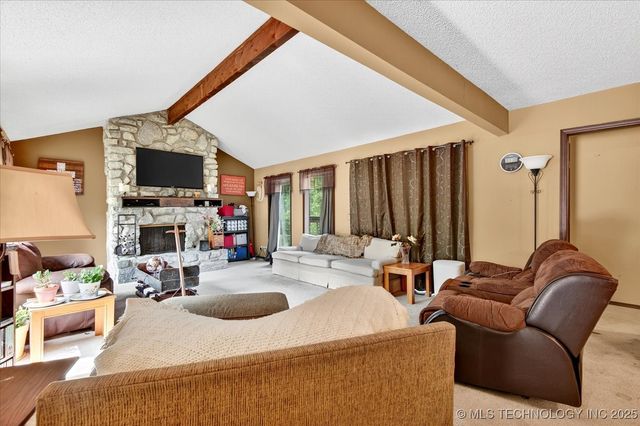 1329 Oakdale Drive, Bartlesville, OK 74006