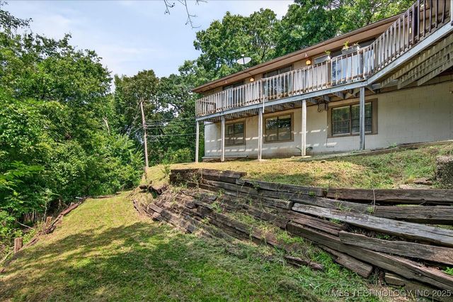 1329 Oakdale Drive, Bartlesville, OK 74006