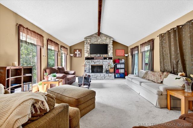 1329 Oakdale Drive, Bartlesville, OK 74006