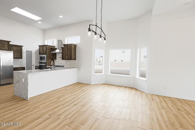 130 Peregrino Trail, Sunland Park, NM 88063