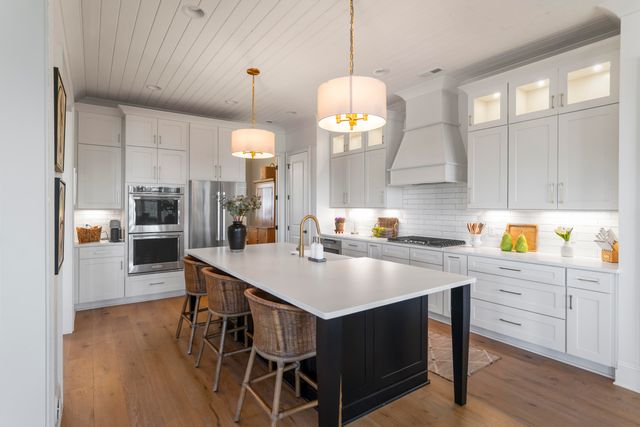 1375 Wintergreen Lane, Signal Mountain, TN 37377