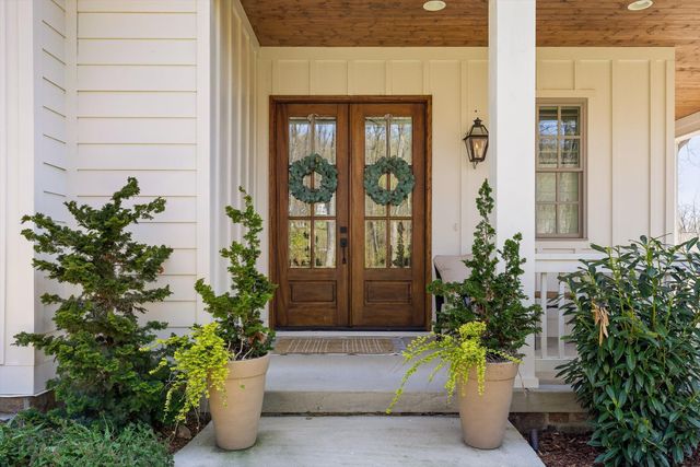 1375 Wintergreen Lane, Signal Mountain, TN 37377