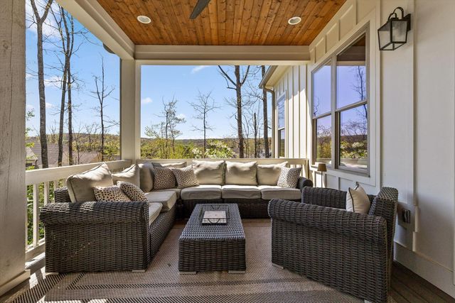 1375 Wintergreen Lane, Signal Mountain, TN 37377