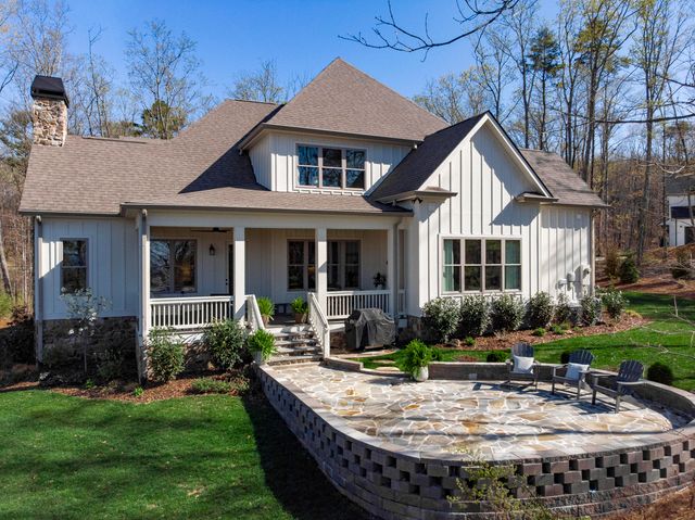 1375 Wintergreen Lane, Signal Mountain, TN 37377