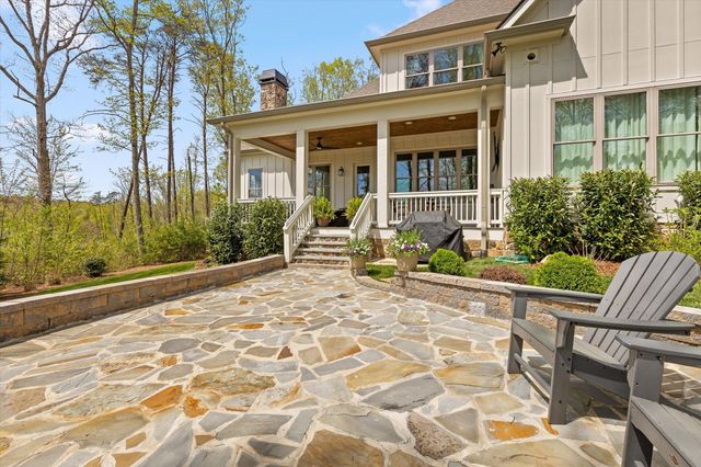 1375 Wintergreen Lane, Signal Mountain, TN 37377