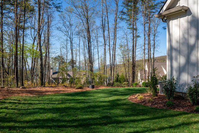 1375 Wintergreen Lane, Signal Mountain, TN 37377