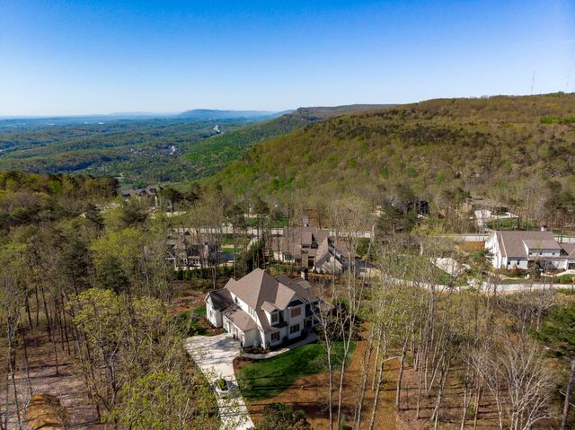 1375 Wintergreen Lane, Signal Mountain, TN 37377