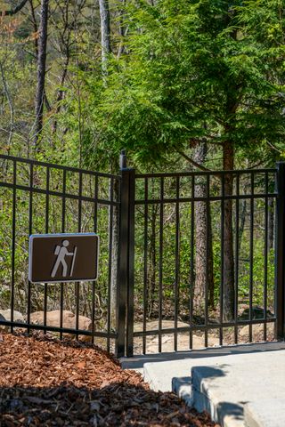 1375 Wintergreen Lane, Signal Mountain, TN 37377